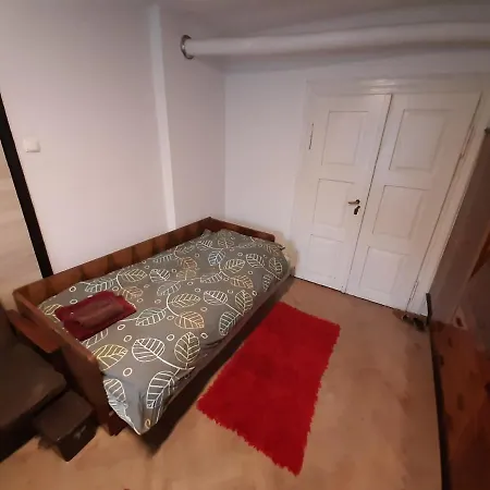 Nastanitev v družini Lux Center B&B - Pasja Grofica Idrija *