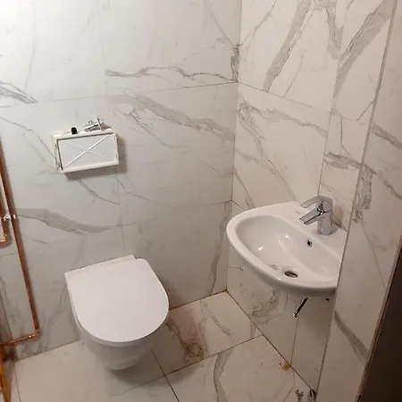 Nastanitev v družini Lux Center B&B - Pasja Grofica Idrija Idrija